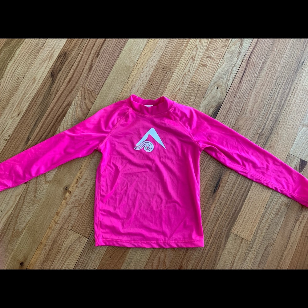 Kanu Surf sun/rash guard . Pink.